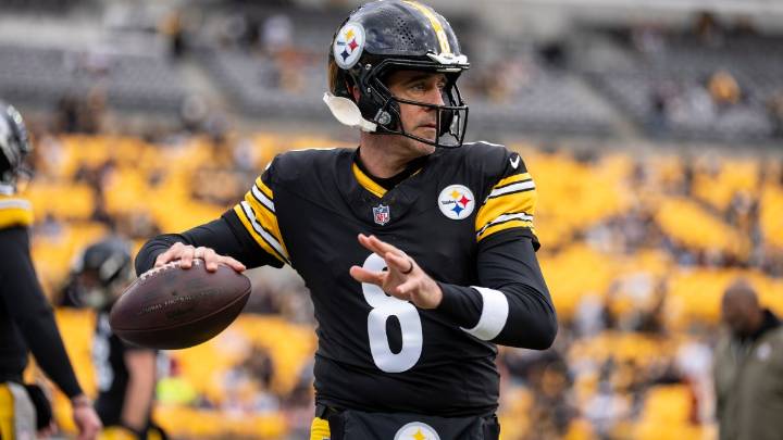 Will wrist injury keep Aaron Rodgers out vs. Bears? Report sheds light