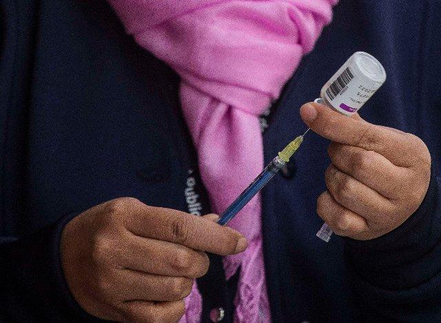 Confirman en EU primer fallecimiento por contagio humano de gripe aviar H5N5