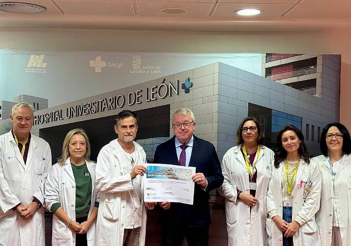 El Servicio de Farmacia Hospitalaria del Caule recibe la Certificación Humans