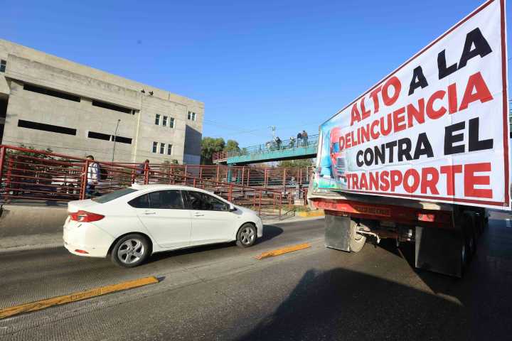 Transportistas se manifiestan por inseguridad y extorsión en el país
