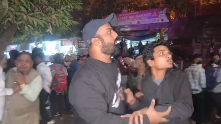 Video captures crowd reaction as car explodes near Red Fort, then total chaos