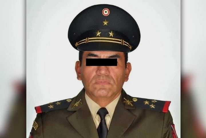 Prófugo, exmando militar ligado a caso Carlos Manzo; seleccionó la seguridad del alcalde