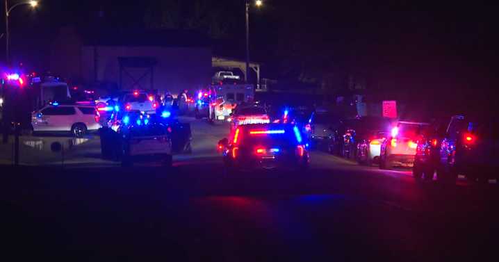 Vivian officer shot; suspect in custody