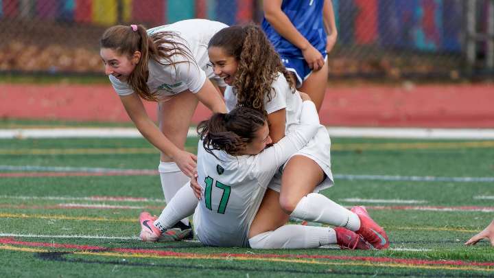 No. 17 Livingston takes down No. 4 Westfield to reach first state final in 15 years