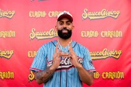 Eladio Carrión reúne a deportistas y artistas para celebrar ‘Saucegiving’ en Puerto Rico