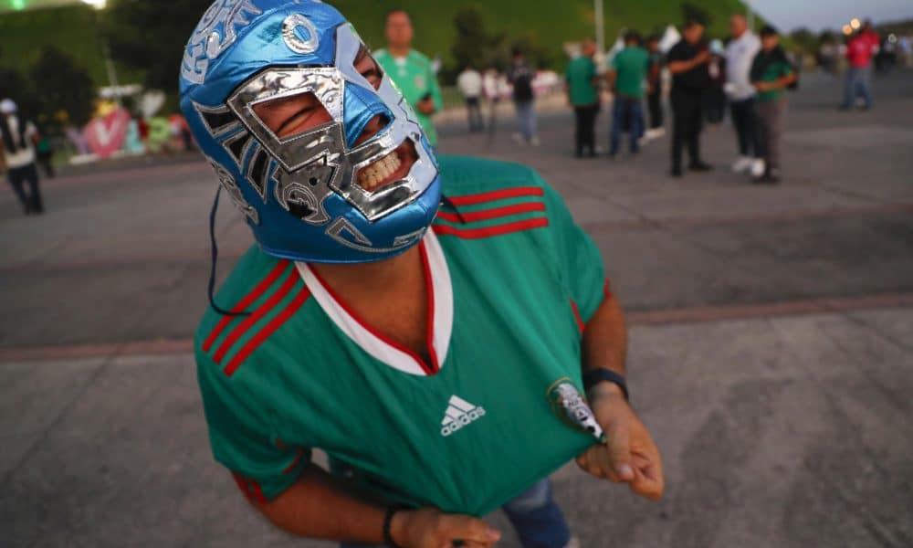 Los aficionados mexicanos muestran una desconexión con el fútbol, asegura estudio