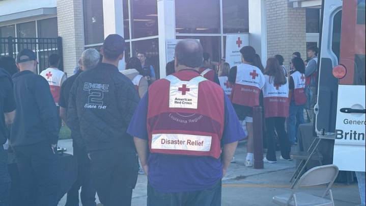The Red Cross Club of LSU installs free smoke alarms during Sound the Alarm event