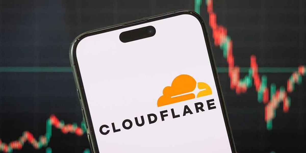 It's not just you. X and vast tracts of the internet are down.