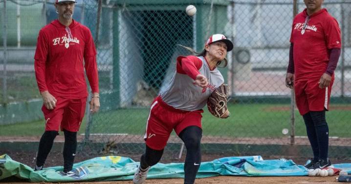 Kelsie Whitmore selected first, Mo'ne Davis picked 10th in 1st Women's Pro Baseball League draft