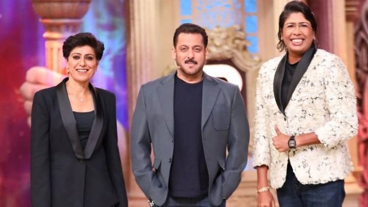 Agency News ‘Bigg Boss 19’: Former Cricketers Jhulan Goswami, Anjum Chopra Meet With Salman Khan on Sets of BB19 (See Pics)