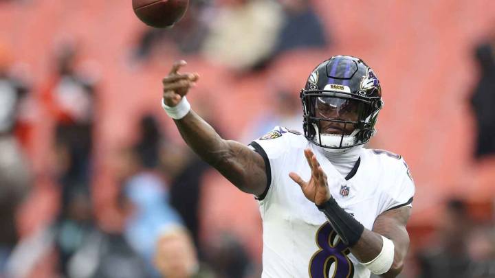Ravens’ Lamar Jackson returns to practice ahead of Week 12