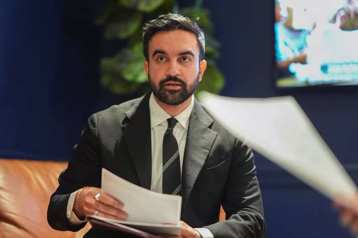 Zohran Mamdani mocked for ‘uncivilized’ eating habit—how science says it’s actually healthy.