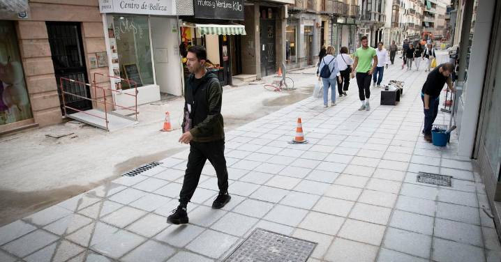 El acceso al parking del Hotel Victoria desde Recogidas se mantendrá tras la remodelación de la calle San Antón