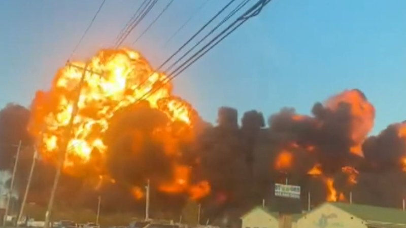 UPS plane crashes in Louisville, Kentucky