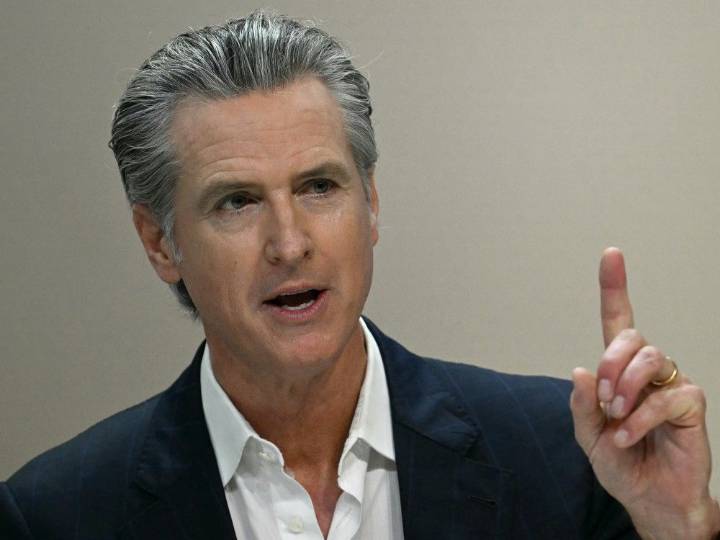 Calif. revokes 17K commercial driver's licences for immigrants