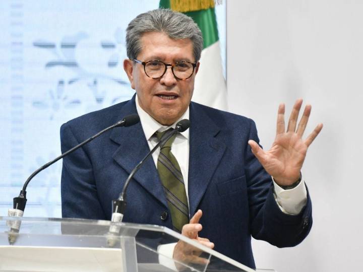 Monreal pide a la Corte respetar la cosa juzgada y no invadir atribuciones del Congreso