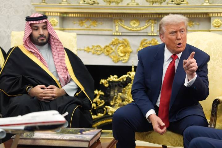 Trump y el príncipe heredero saudí bin Salman desestiman las críticas por el asesinato de Jamal Khashoggi