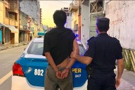 Detuvieron a un cuidacoches que amenazó y atacó a policías en Paraná