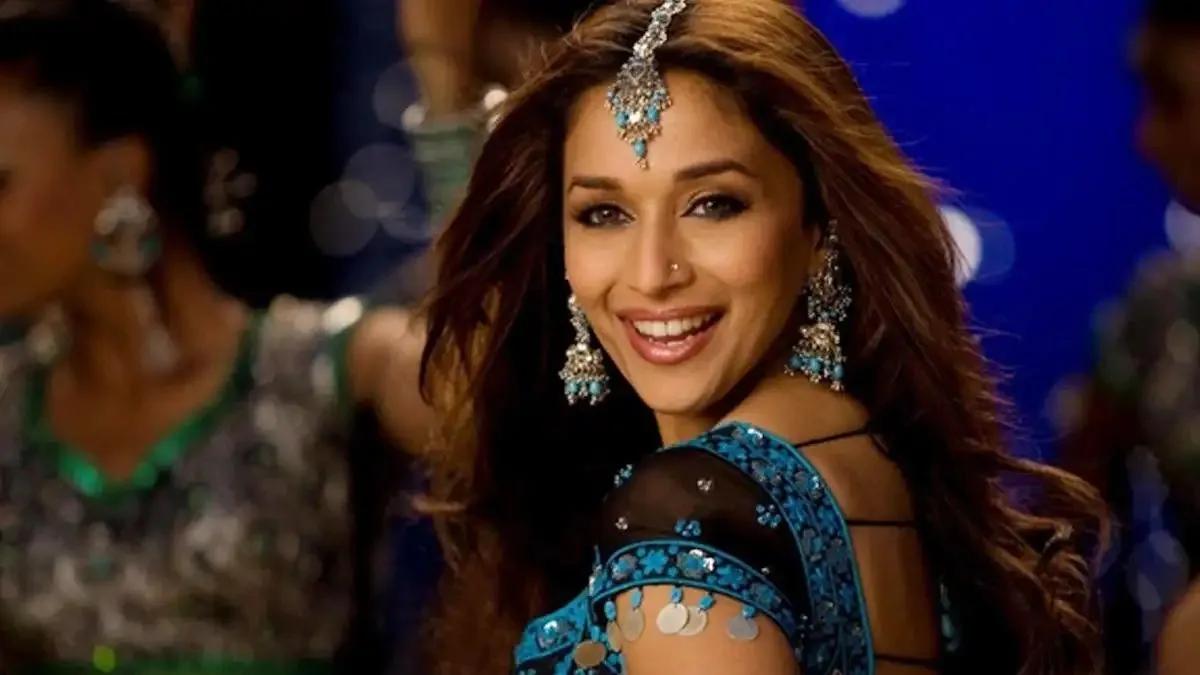 Madhuri Dixit reaches 3 hours late in Toronto show: Fans express outrage online