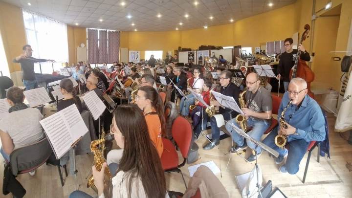 Una bicefalia que suena bien: el Ateneo Musical de Mieres, con dos directores al frente, busca mayor proyección nacional
