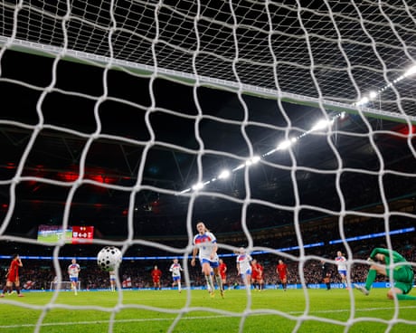 Vision, instinct and tenacity: Stanway shines as Lionesses lay down a marker