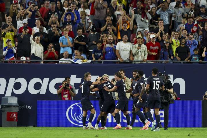 Deadspin | Spain leads, U.S. rises in latest FIFA men's world ranking