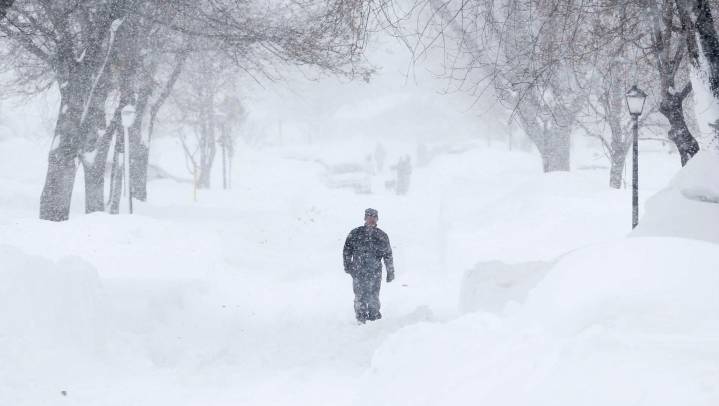 Snow is coming to Michigan. What to know about lake