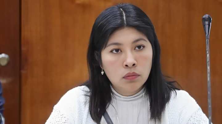 Perú niega ingresar por la fuerza a la Embajada de México a detener a Betssy Chávez