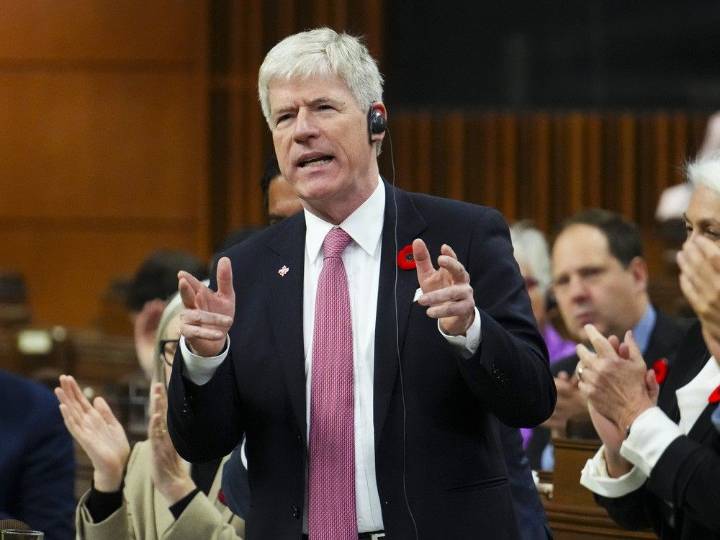 ‘Elbows up’ means 'lots of things,' says energy minister