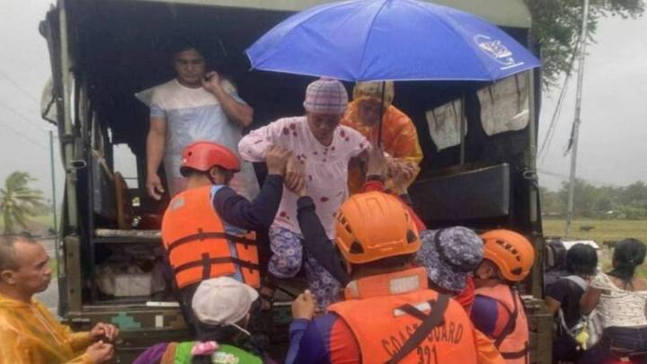 2 Dead, 1.4 Million Displaced as Typhoon Fung