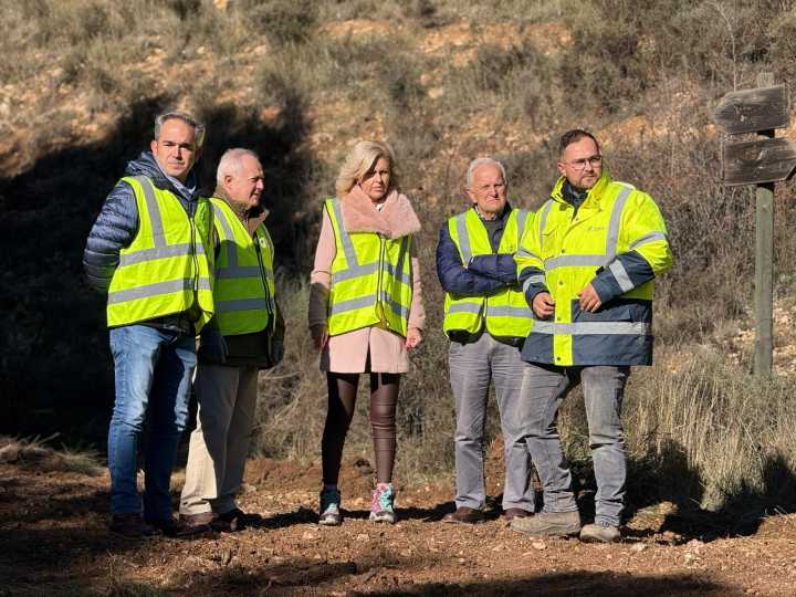 En marcha las obras de reparación de caminos rurales dañados por la DANA en Salvacañete y Boniches