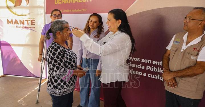 Entrega Patty Ch?o lentes gratuitos del DIF Tamaulipas