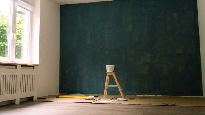 The Once-Popular Wall Treatment Trend That Is Officially Outdated (& What To Replace It With)