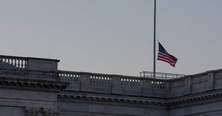 ¿Qué propuesta ‘batearon’ los republicanos que terminaría con el cierre del gobierno de EU?