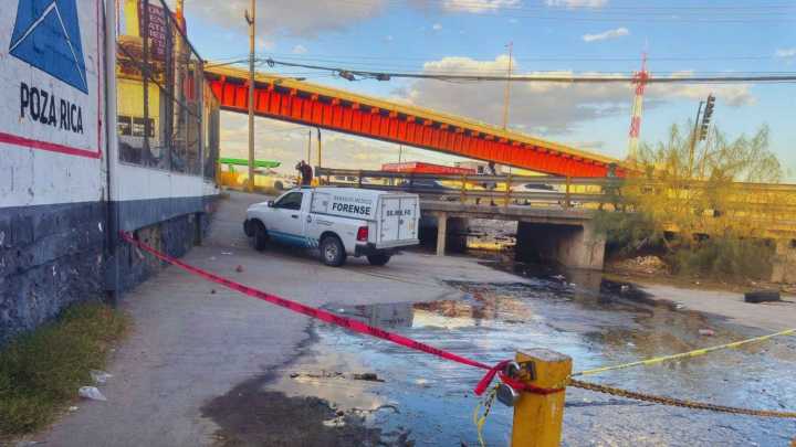 Hallan el Cuerpo de un Hombre Bajo un Puente Pluvial en Ciudad Juárez