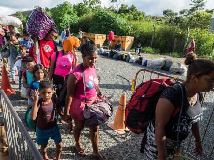 Éxodo de venezolano no se ha incrementado con operación militar estadounidense, según Acnur