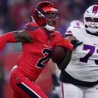 Texans sack Allen eight times to beat Bills 23