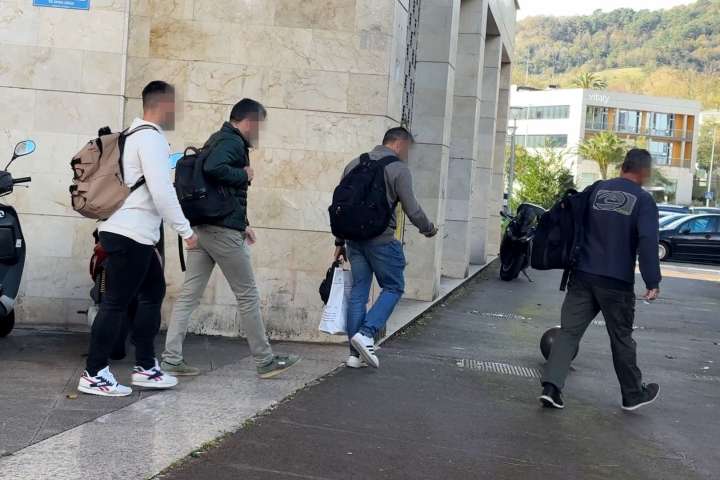 La mujer de Cerdán fue contratada en una de las cooperativas de Donostia investigadas