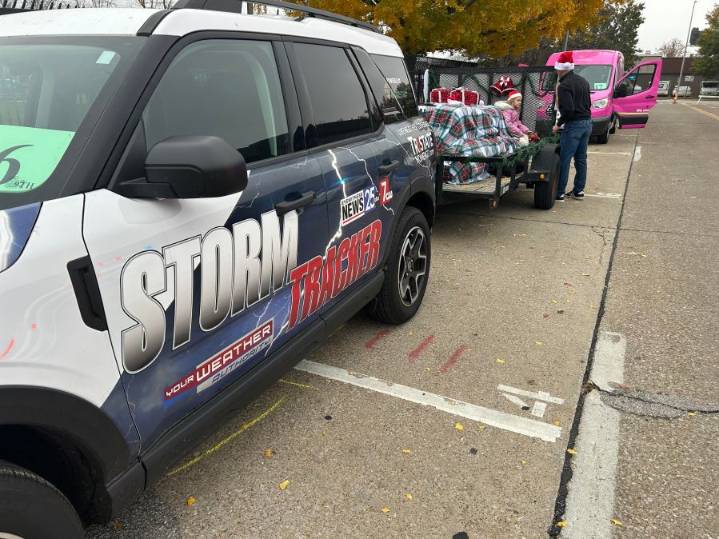 Eyewitness News rolls down Main Street in Evansville Christmas parade