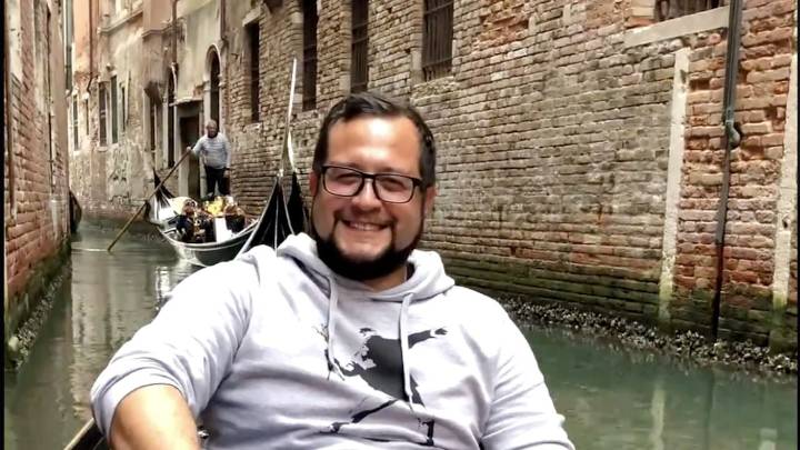 “De mega fan a chairo”: Paco Ayala, bajista de Molotov, responde José Ramón López Beltrán