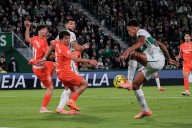 Oyarzabal rescata a la Real Sociedad en Elche