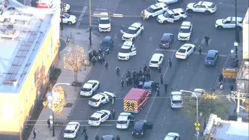 Chicago crime: Person detained after Cicero stolen ambulance pursuit ends in crash, massive police response on West Side