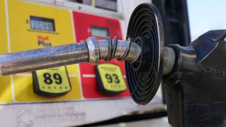 Can you pump gasoline on Thanksgiving in NH? What to know