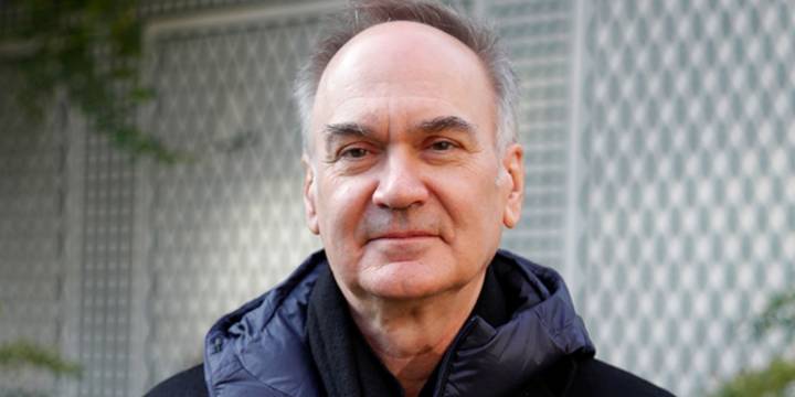 Hervé Le Tellier: “Antes recomendaba libros, ahora a mis amigos les hablo de series”