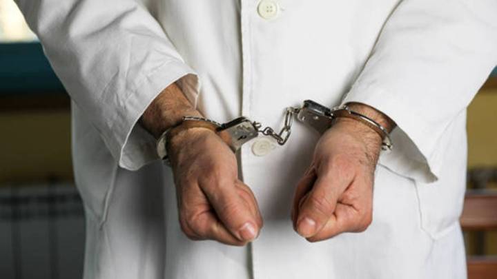 ¿Quién es Jesús Luján, el doctor prófugo de México detenido por ICE en California?