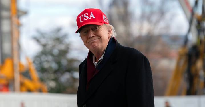 Trump's Peace Deal For Ukraine Draws 2 Worrying Comparisons