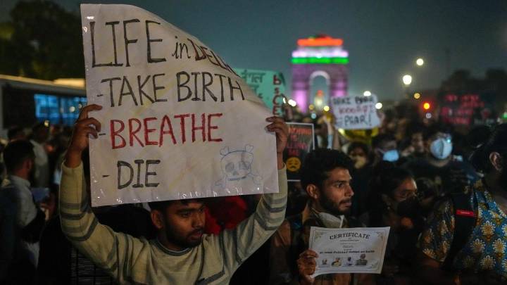 Decenas de detenidos en Nueva Delhi por una protesta anticontaminación: “Respirar nos está matando”