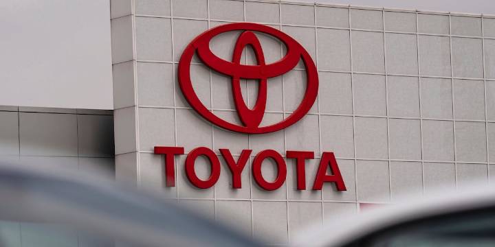 Toyota recalls over 1 million vehicles for backup camera issue