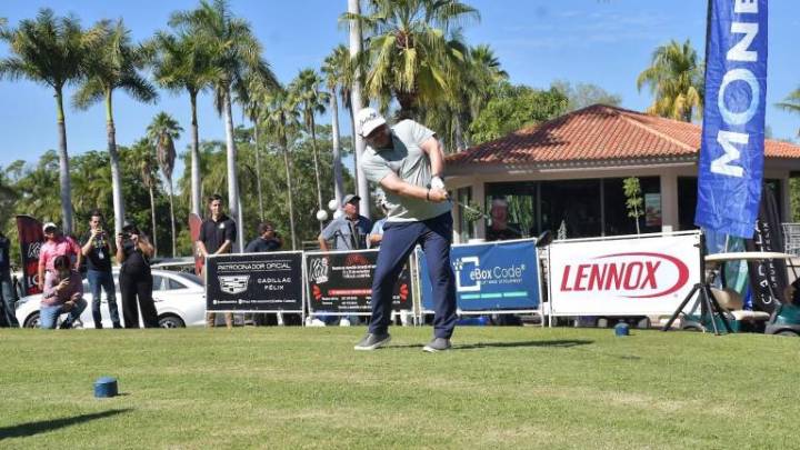 Disfrutan de un torneo más de Golf en el Country Club