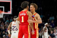 Hawks rally from 22 down in 4th quarter, beat Suns 124-122 for 5th straight win – Winnipeg Free Press